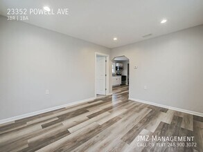 23352 Powell Ave in Hazel Park, MI - Building Photo - Building Photo