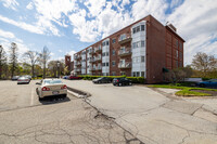 Sutton Pond in North Andover, MA - Building Photo - Building Photo