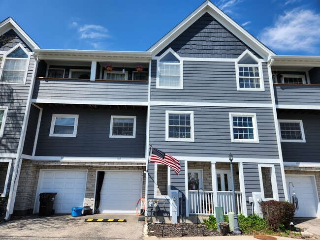 property at 100 Lesley Ln