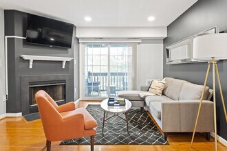 6919 Victoria Dr in Alexandria, VA - Building Photo - Building Photo