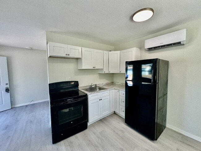 4694 16th Ave S in St. Petersburg, FL - Building Photo - Building Photo