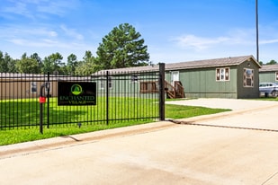 2825 Primera Rd in Tyler, TX - Building Photo