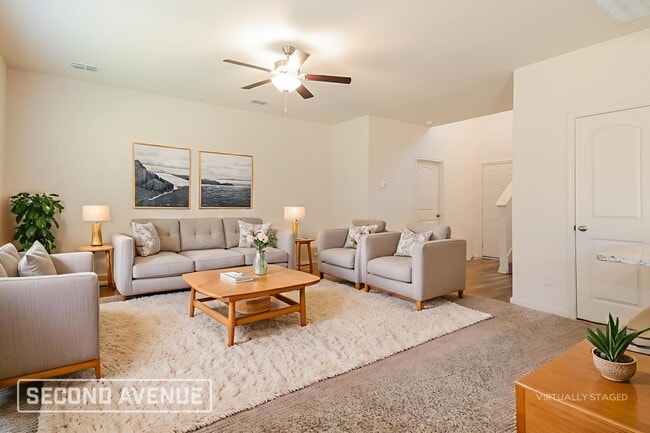 8110 Big Timber Trail in Ponder, TX - Foto de edificio - Building Photo