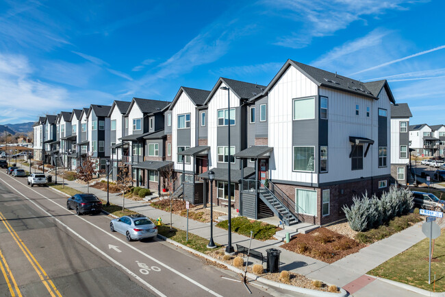 The Ridge at Ward Station in Wheat Ridge, CO - Building Photo - Primary Photo