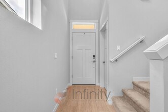 8943 SW Vermillion Dr in Tualatin, OR - Building Photo - Building Photo