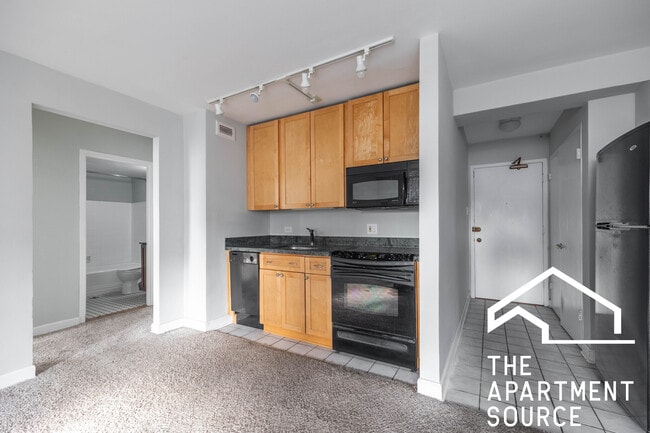 property at 445 W Wellington Ave