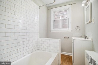 404 E Jefferson St in Media, PA - Building Photo - Building Photo
