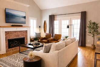 131F Woodmont Blvd, Unit SI ID1051664P in Nashville, TN - Foto de edificio - Building Photo