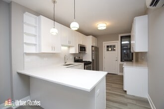 3937 N Janssen Ave, Unit A09C in Chicago, IL - Foto de edificio - Building Photo