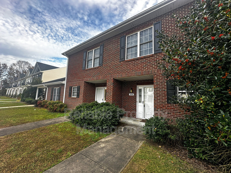 106 Boykin Ave in Selma, NC - Building Photo