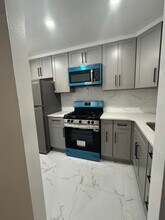 102 Garfield Ave in Jersey City, NJ - Building Photo - Building Photo