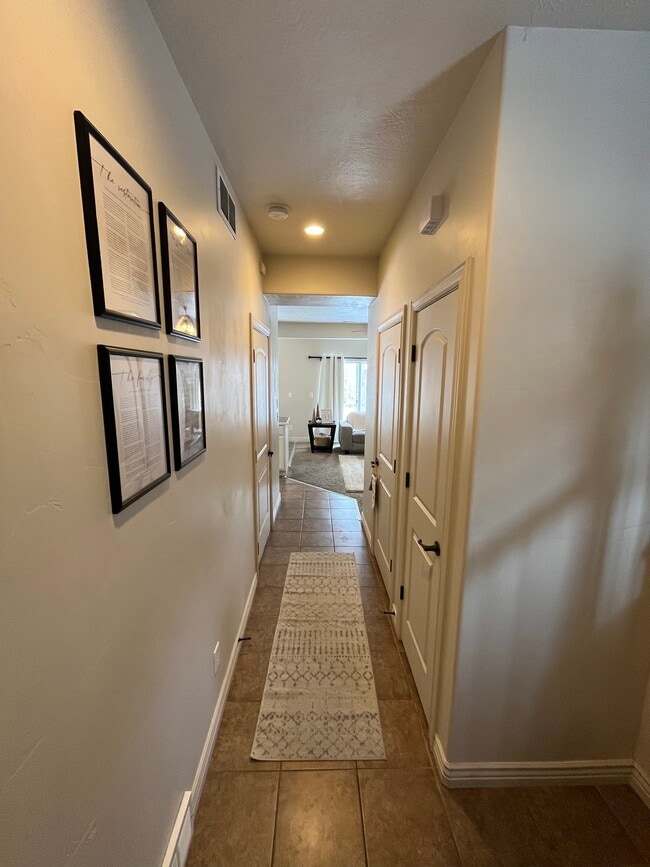 264 S 910 W in Pleasant Grove, UT - Building Photo - Building Photo