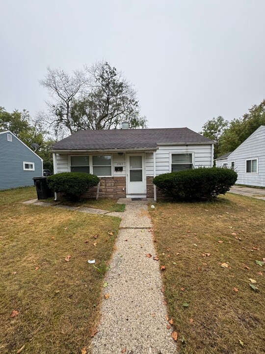 1949 N Brookfield St in South Bend, IN - Building Photo