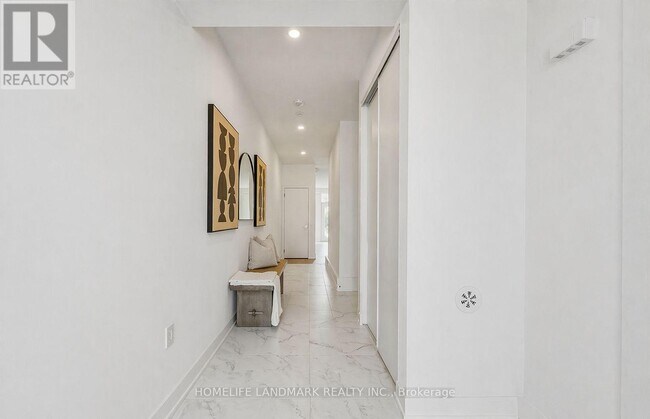 3058 Trailside Dr in Oakville, ON - Building Photo - Building Photo