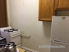 17-19-19 Washington St S in Malden, MA - Foto de edificio - Building Photo