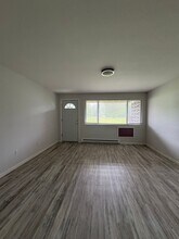 129 Cosey Beach Ave, Unit A5 in East Haven, CT - Building Photo - Building Photo