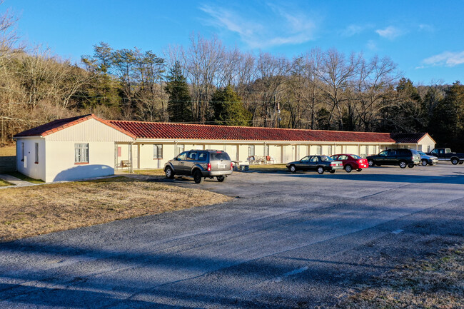 3616 Lake City Hwy in Lake City, TN - Building Photo - Building Photo