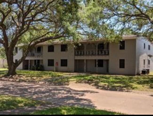 property at 1867 Florida Dr