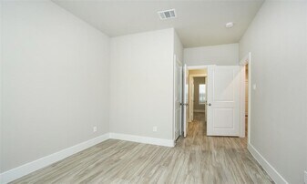 9012 Lonestar River Ln in Houston, TX - Building Photo