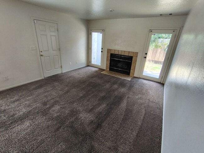 2605 Marina Dr in Modesto, CA - Building Photo - Building Photo
