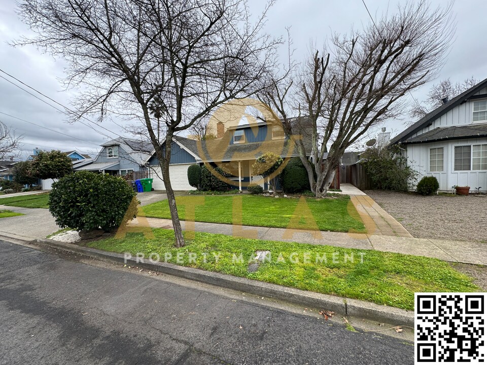 2581 Utah St in Napa, CA - Building Photo