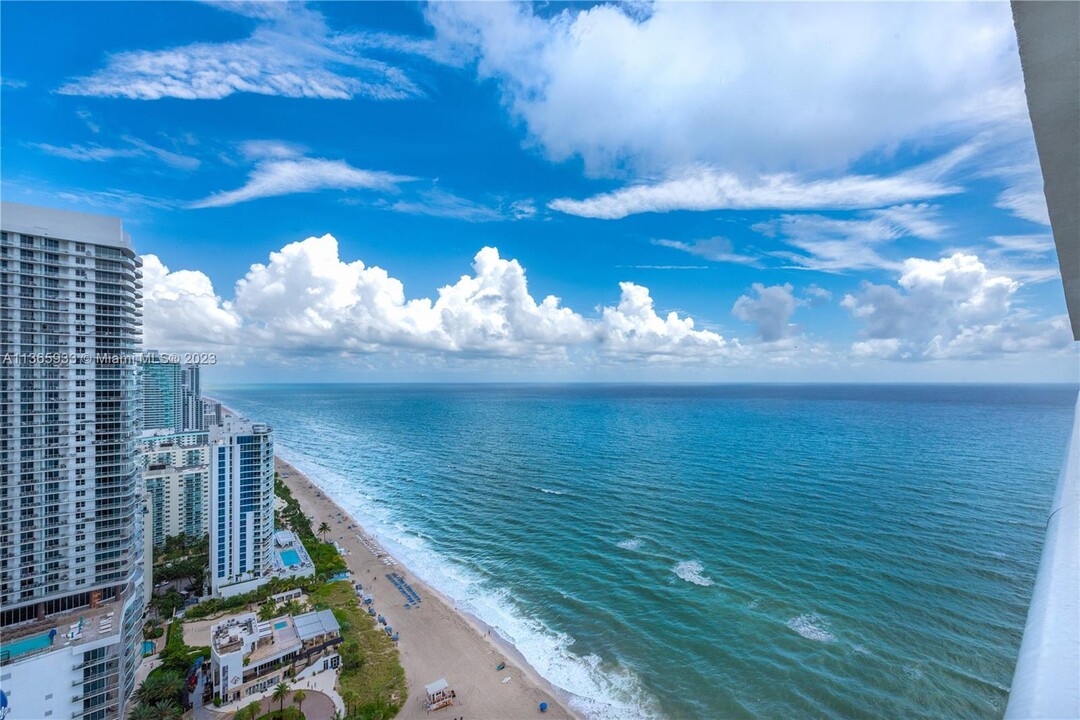 1830 S Ocean Dr in Hallandale Beach, FL - Building Photo