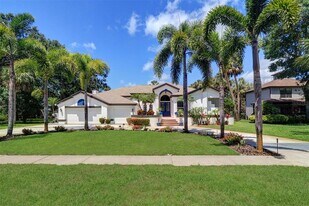 1705 Meyers Cove Dr in Tarpon Springs, FL - Building Photo