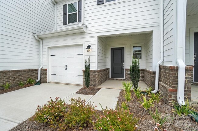 1741 Braemar Vlg Dr in Monroe, NC - Building Photo - Building Photo