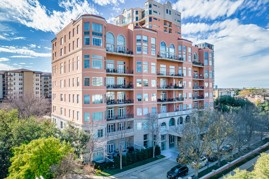 Plaza I at Turtle Creek in Dallas, TX - Foto de edificio