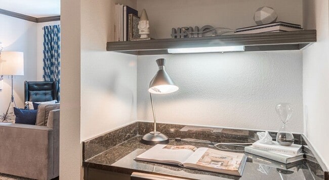 property at 1930 Kingsley Dr