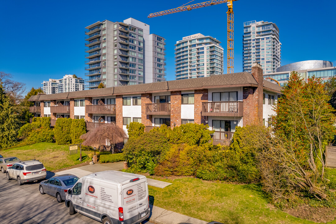 The Briars in North Vancouver, BC - Building Photo