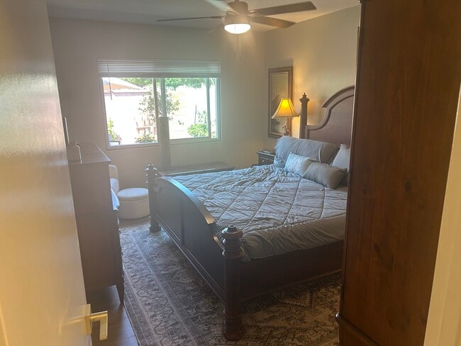 208 N La Plaza, Unit 208 N La Plaza in Anaheim, CA - Building Photo - Building Photo