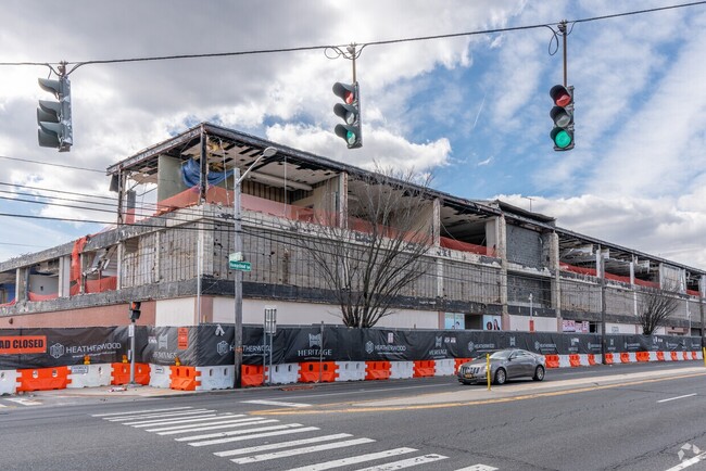 Heritage Westminster in West Hempstead, NY - Building Photo - Building Photo