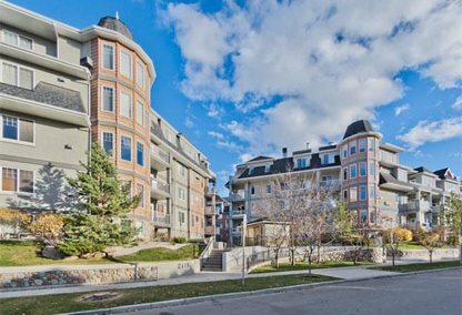 2419 Erlton St SW in Calgary, AB - Building Photo - Building Photo