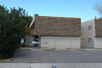 Olive Properties in Las Vegas, NV - Building Photo - Building Photo