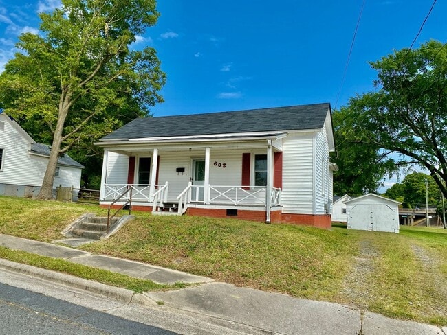 property at 602 N Juniper Ave