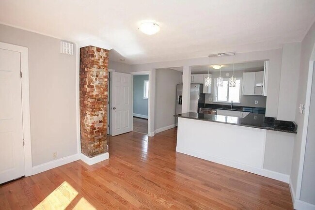 9 Concord Ave in Somerville, MA - Building Photo - Building Photo