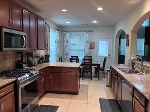 7007 Pebble Pl Ct in Richmond, TX - Foto de edificio - Building Photo