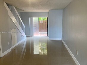 12025 SW 18th St in Miami, FL - Building Photo - Building Photo