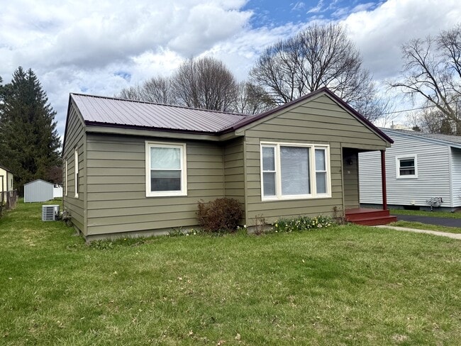 30 Randall St in Cortland, NY - Building Photo - Building Photo