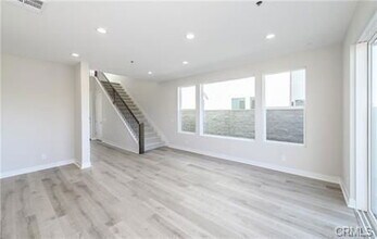 311 Newton in Lake Forest, CA - Building Photo - Building Photo