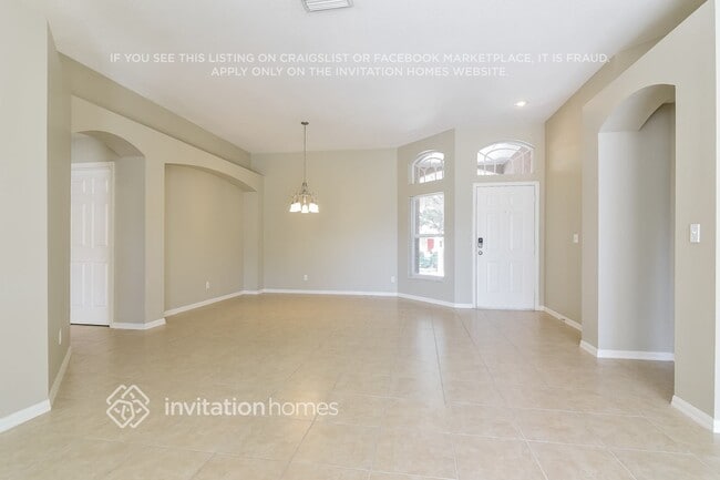 2614 Brookville Dr in Valrico, FL - Building Photo - Building Photo