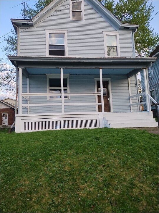 932 Morton St in New Castle, PA - Building Photo