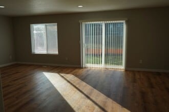 10513 NE 63rd St in Vancouver, WA - Building Photo - Building Photo