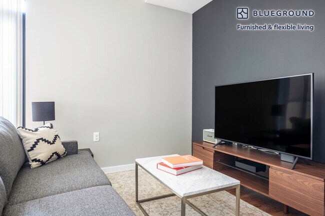 1011 4th St NW-Unit -FL5-ID196 in Washington, DC - Building Photo - Building Photo