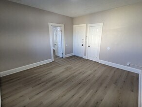 242 S High St in New Britain, CT - Building Photo - Building Photo