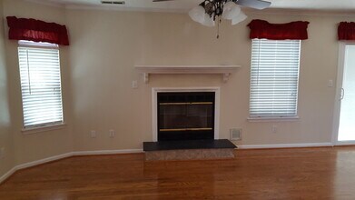 4977 Adelia Dr in Virginia Beach, VA - Building Photo - Building Photo