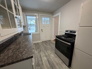 34 Grand Ave in Nashua, NH - Building Photo - Building Photo