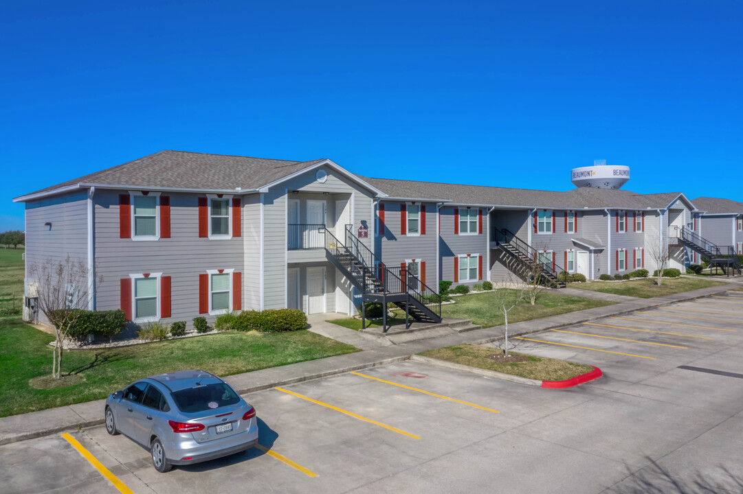 Cypress Bend in Beaumont, TX - Foto de edificio