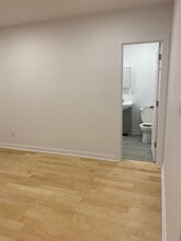 5491 Av. Victoria in Montréal, QC - Building Photo - Building Photo